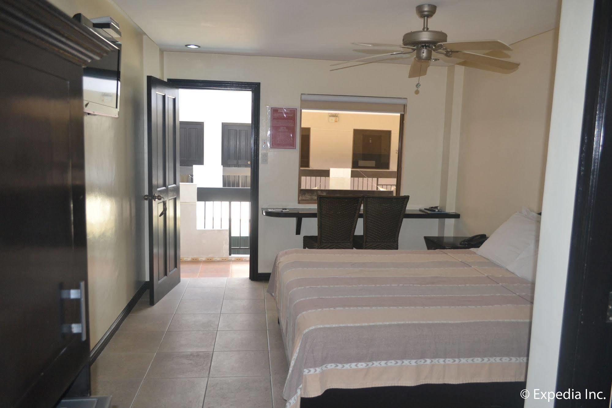 Boomerang Hotel Angeles Εξωτερικό φωτογραφία